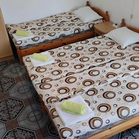 за гости росица Guest house Ravda